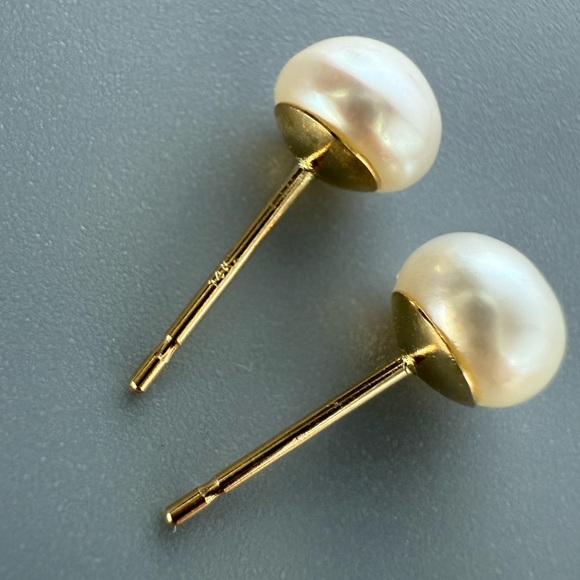 Solid 14K Gold Genuine Pearl Earrings 5mm - Picture 7 of 10